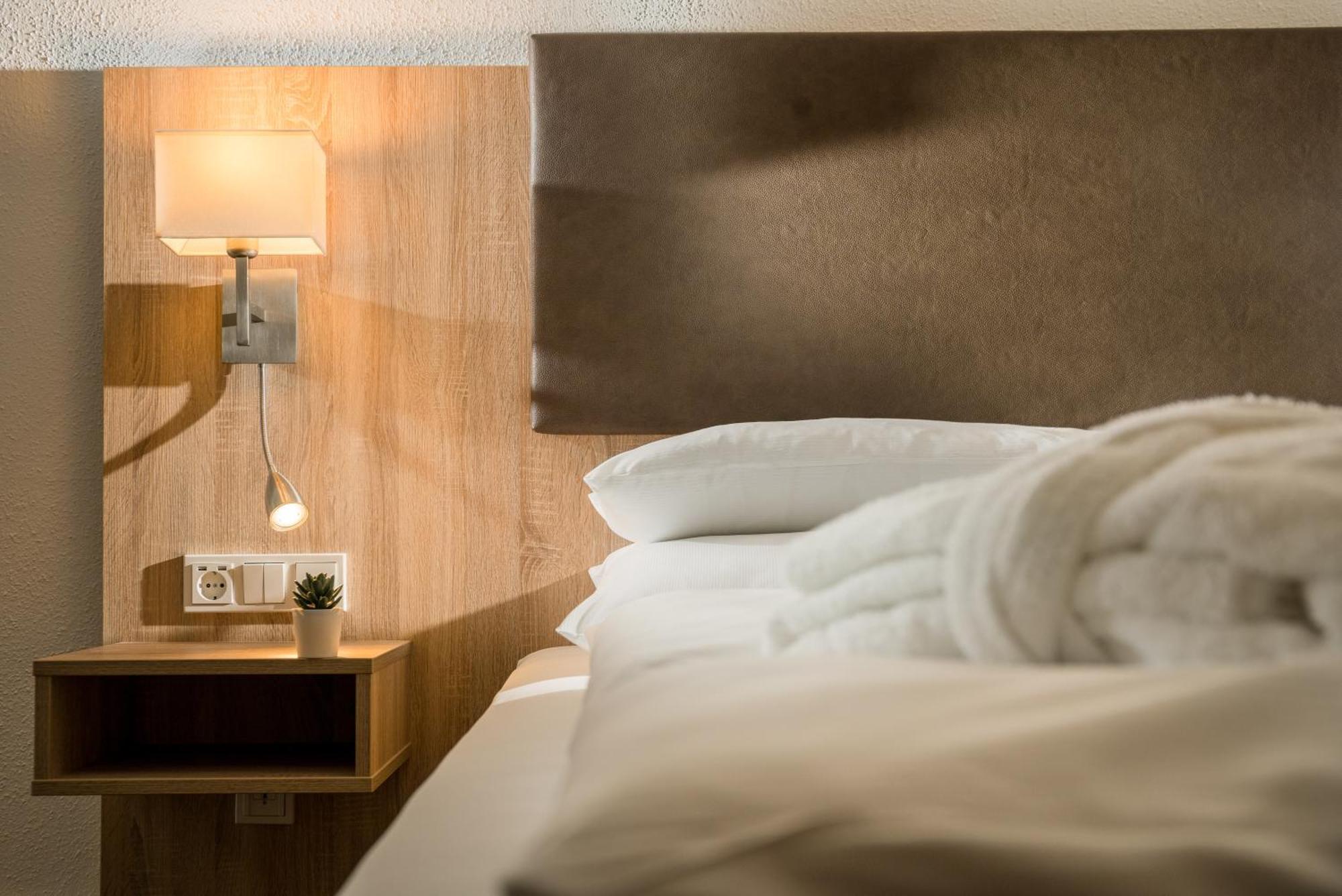 Hotel Frankenland บาดคิสซินเงิน ภายนอก รูปภาพ