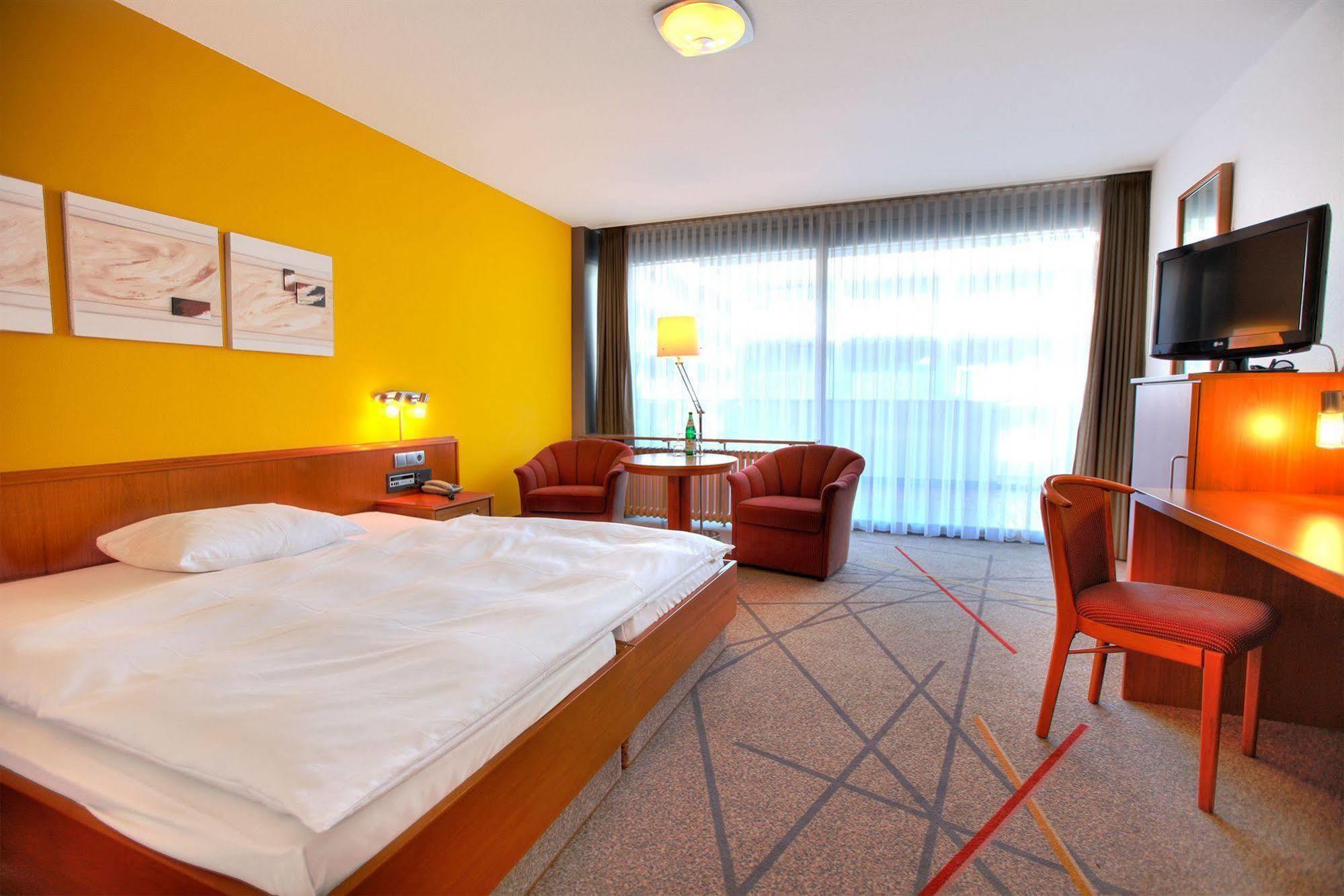 Hotel Frankenland บาดคิสซินเงิน ภายนอก รูปภาพ